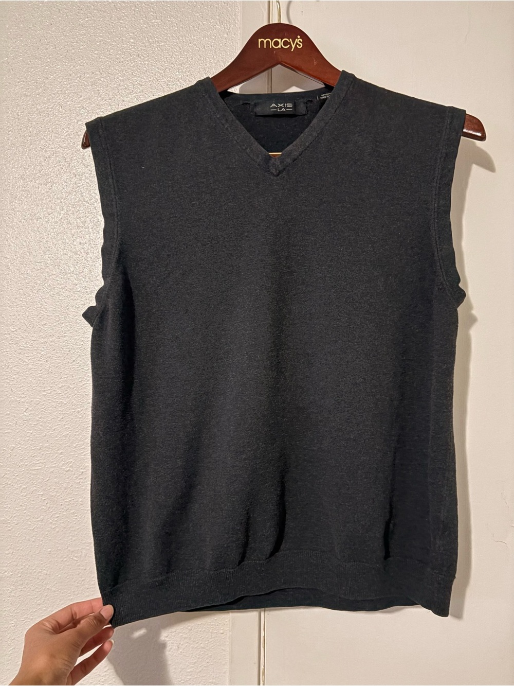 Axis LA Men’s Large Charcoal V‑Neck Sleeveless Sweater Vest